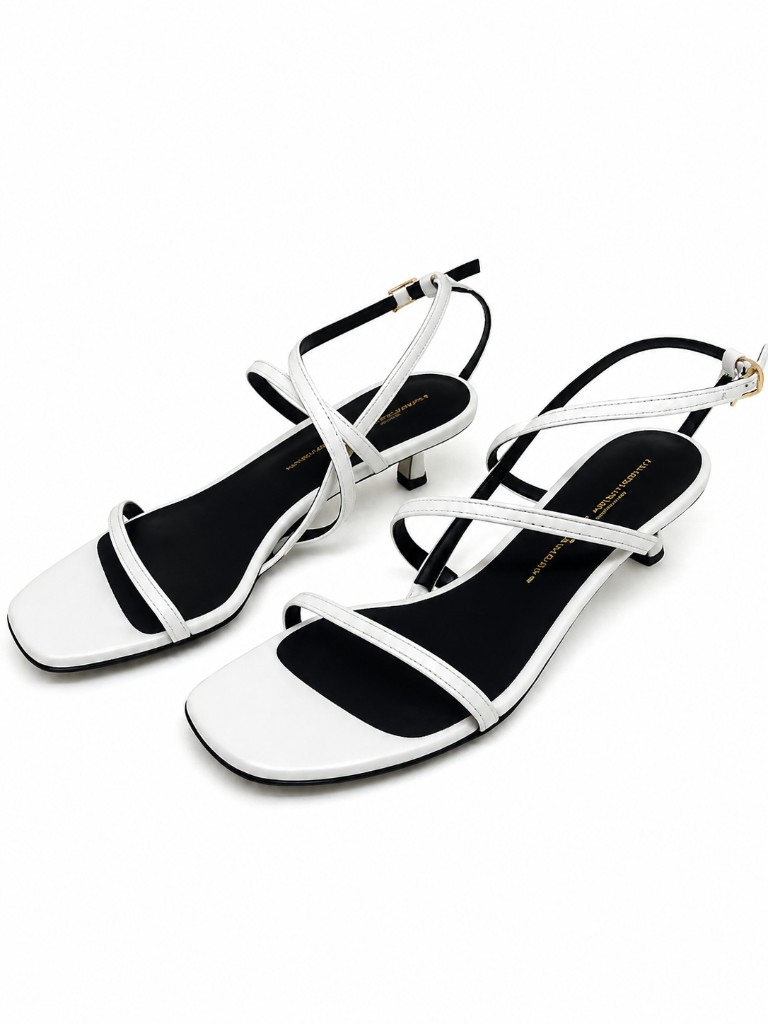 Elegante weiße Riemchen-Sandalette aus der Kollektion — Petra Schneider, Darmstadt